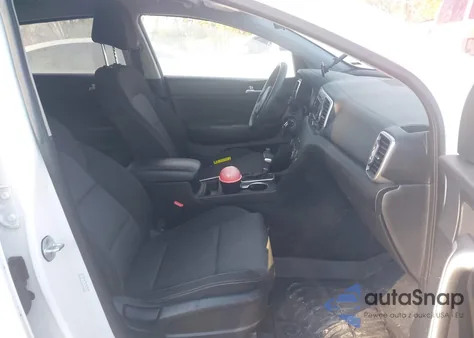 2017 Kia Sportage Lx z USA, uszkodzony, nr VIN KNDPMCAC9H7132755